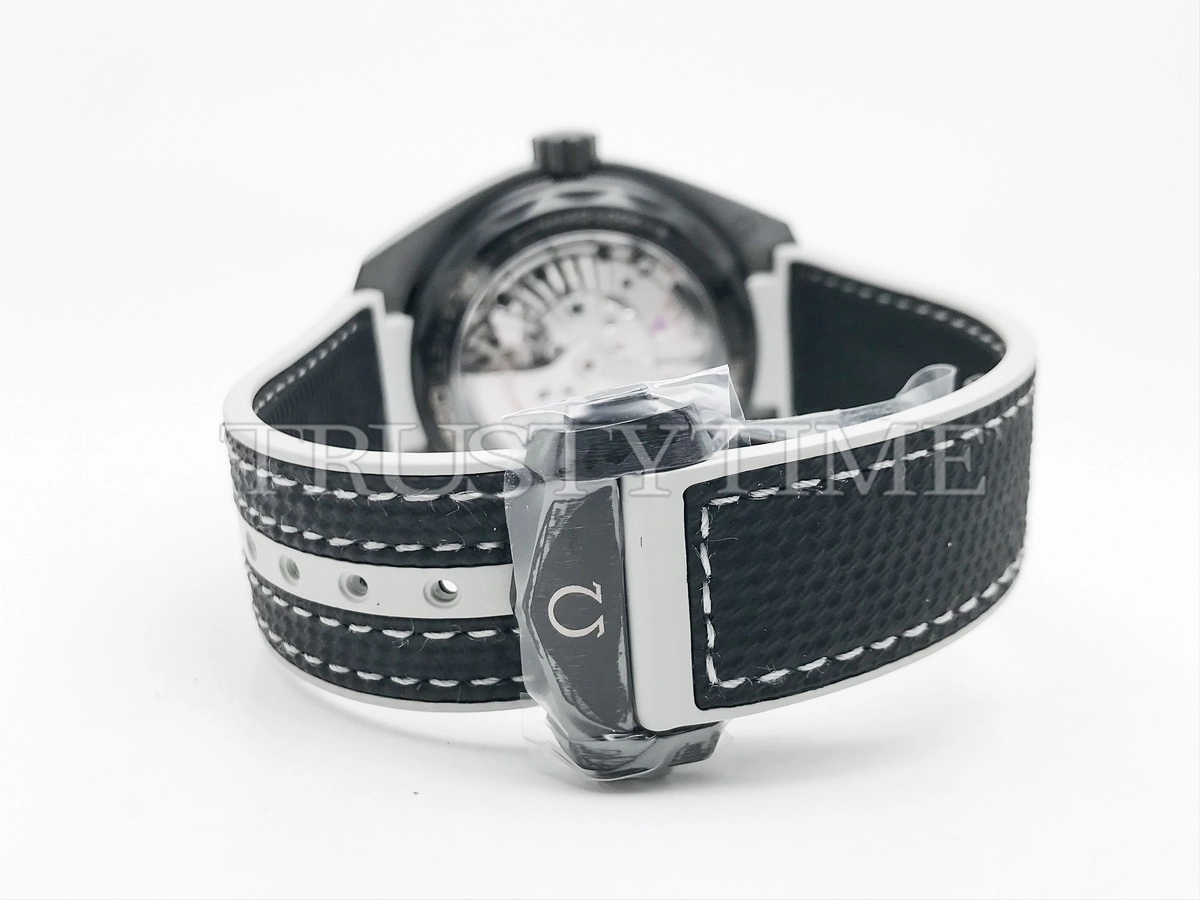 Копия часов Omega Seamaster Planet Ocean 600M Black Ceramic 45.5mm 215.92.46.22.01.007