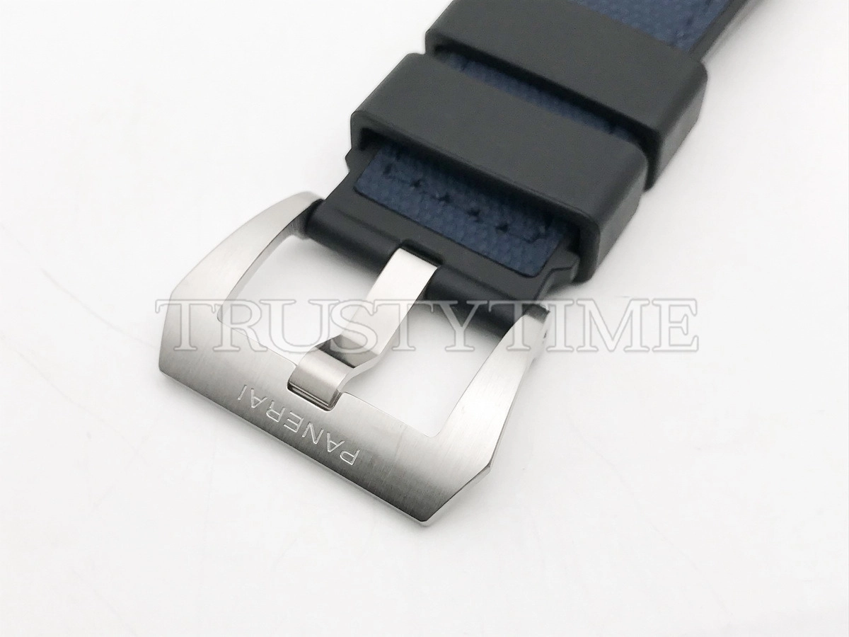Копия часов Panerai Submersible QuarantaQuattro Luna Rossa 44mm PAM01391