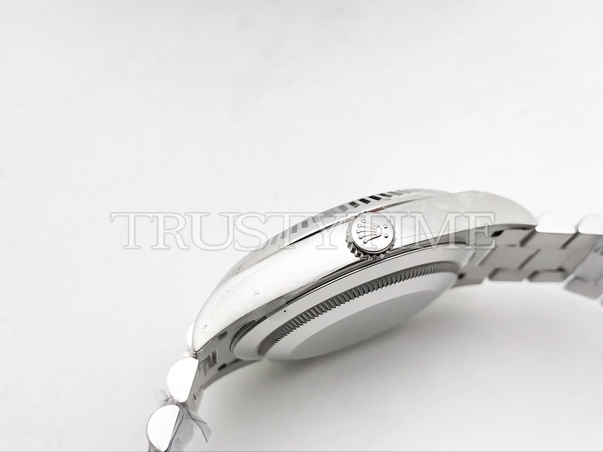 Копия часов Rolex Day-Date 40mm 228239-0007
