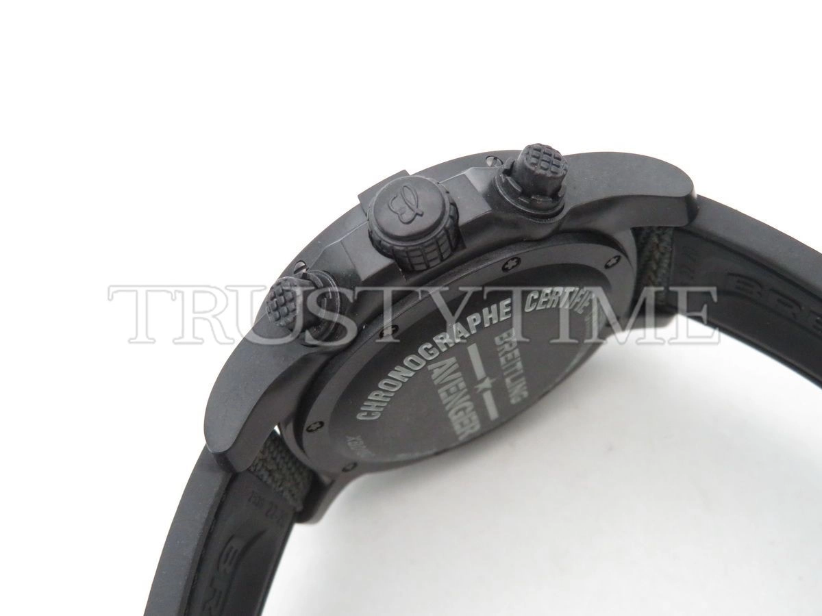 Копия часов Breitling Avenger Hurricane 45 XB0180E41I1W1