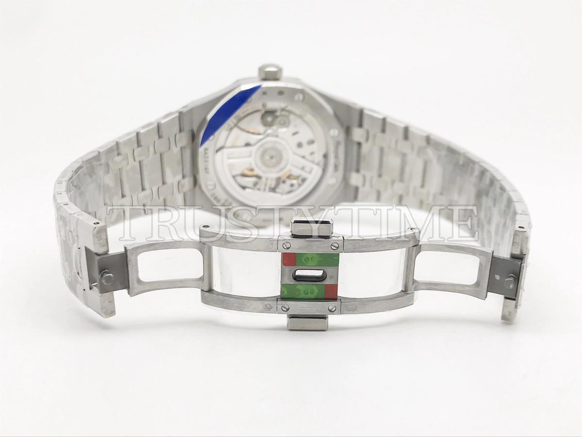 Копия часов Audemars Piguet Royal Oak Ice Blue Baguette Dial Limited Edition 15510BC.OO.1320BC.01