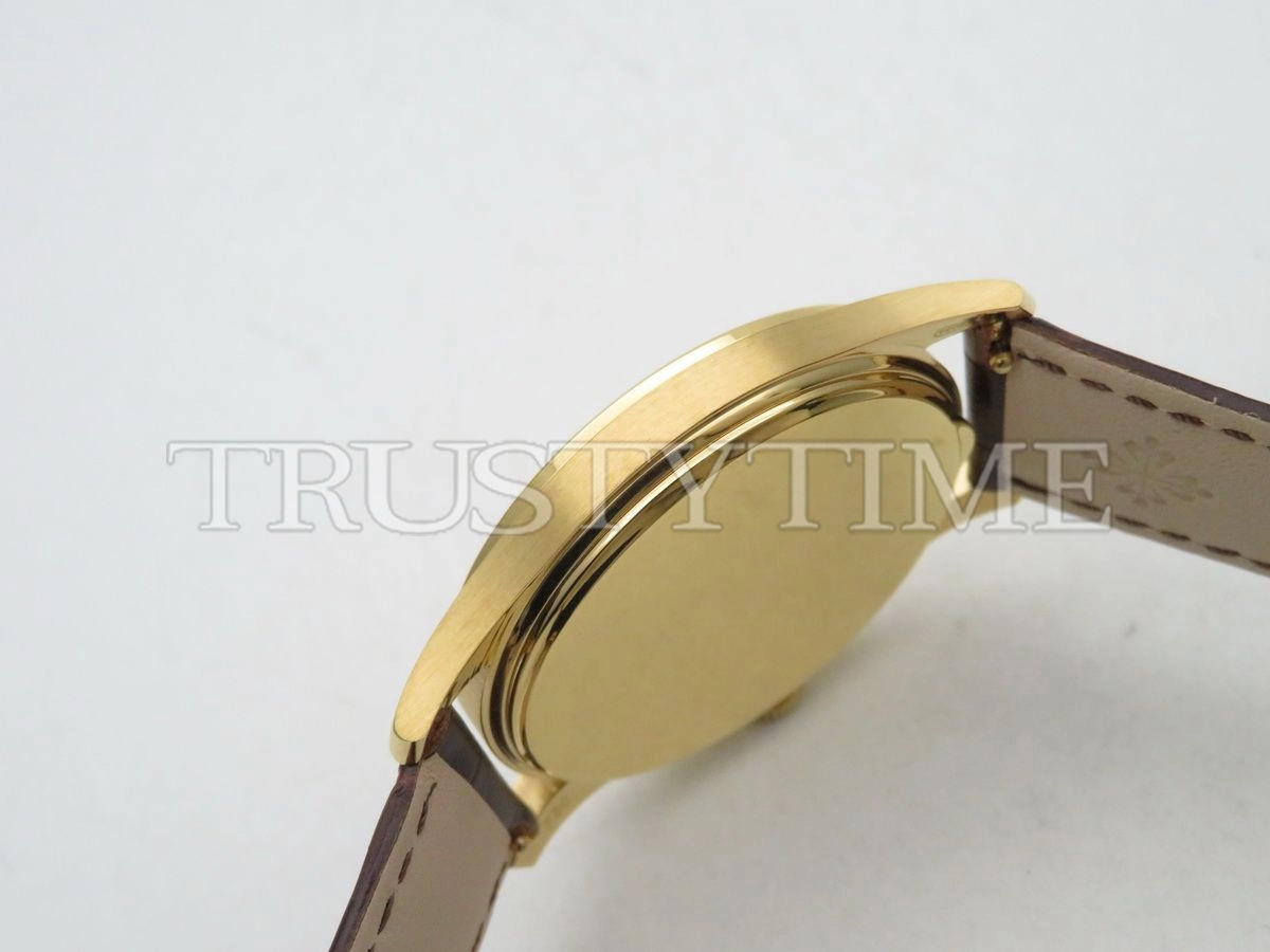 Копия часов Patek Philippe Calatrava 37mm 5196J-001