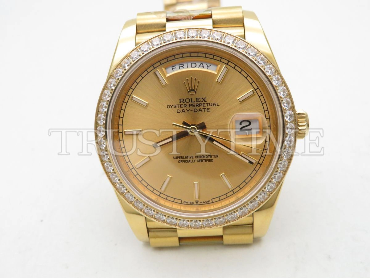 Копия часов Rolex Day-Date 40mm 228348RBR-0008