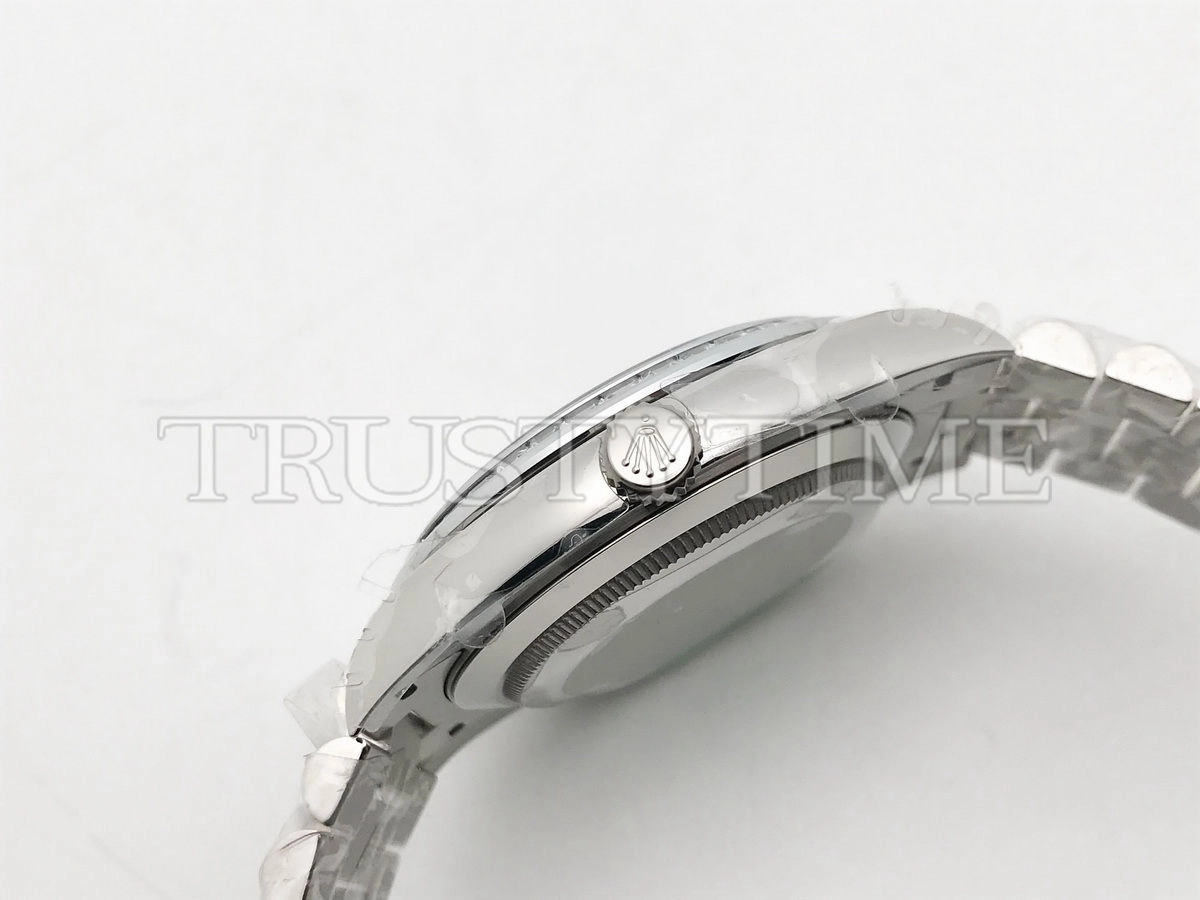 Копия часов Rolex Day-Date 40mm 228396TBR-0031