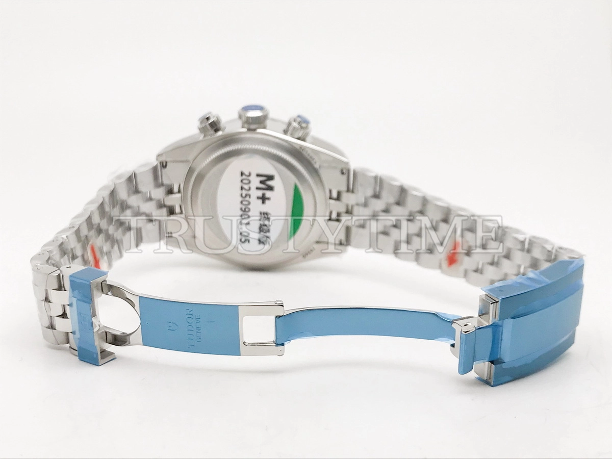 Копия часов Tudor Heritage Black Bay Chronograph M79360N-0013 Арт.TD-0852