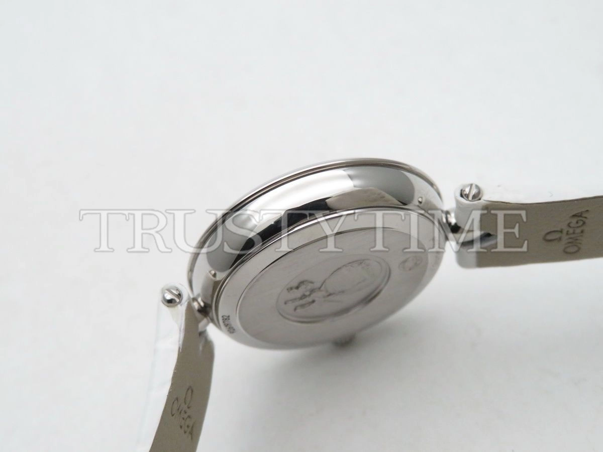 Копия часов Omega De Ville Prestige Dewdrop Quartz 27mm 424.13.27.60.55.001