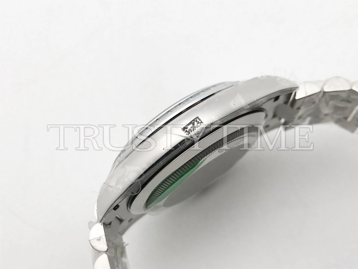 Копия часов Rolex Day-Date 40mm 228396TBR-0024