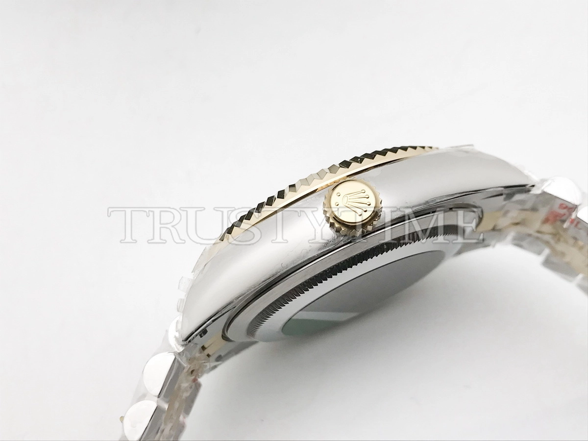 Копия часов Rolex Sky-Dweller 42mm 336933-0002