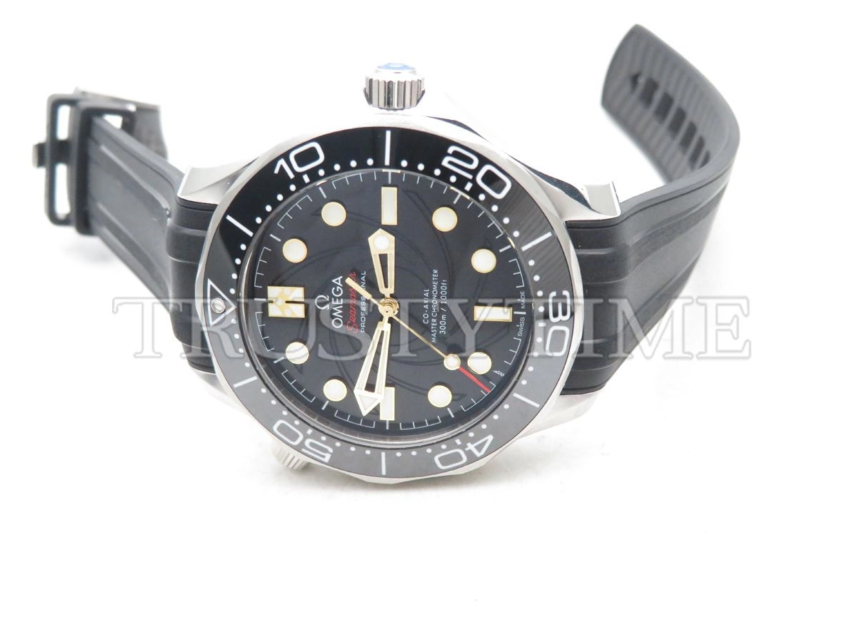 Копия часов Omega Seamaster Diver 300m Co-axial Chronometer James Bond Limited Edition No Date 42mm 210.22.42.20.01.003