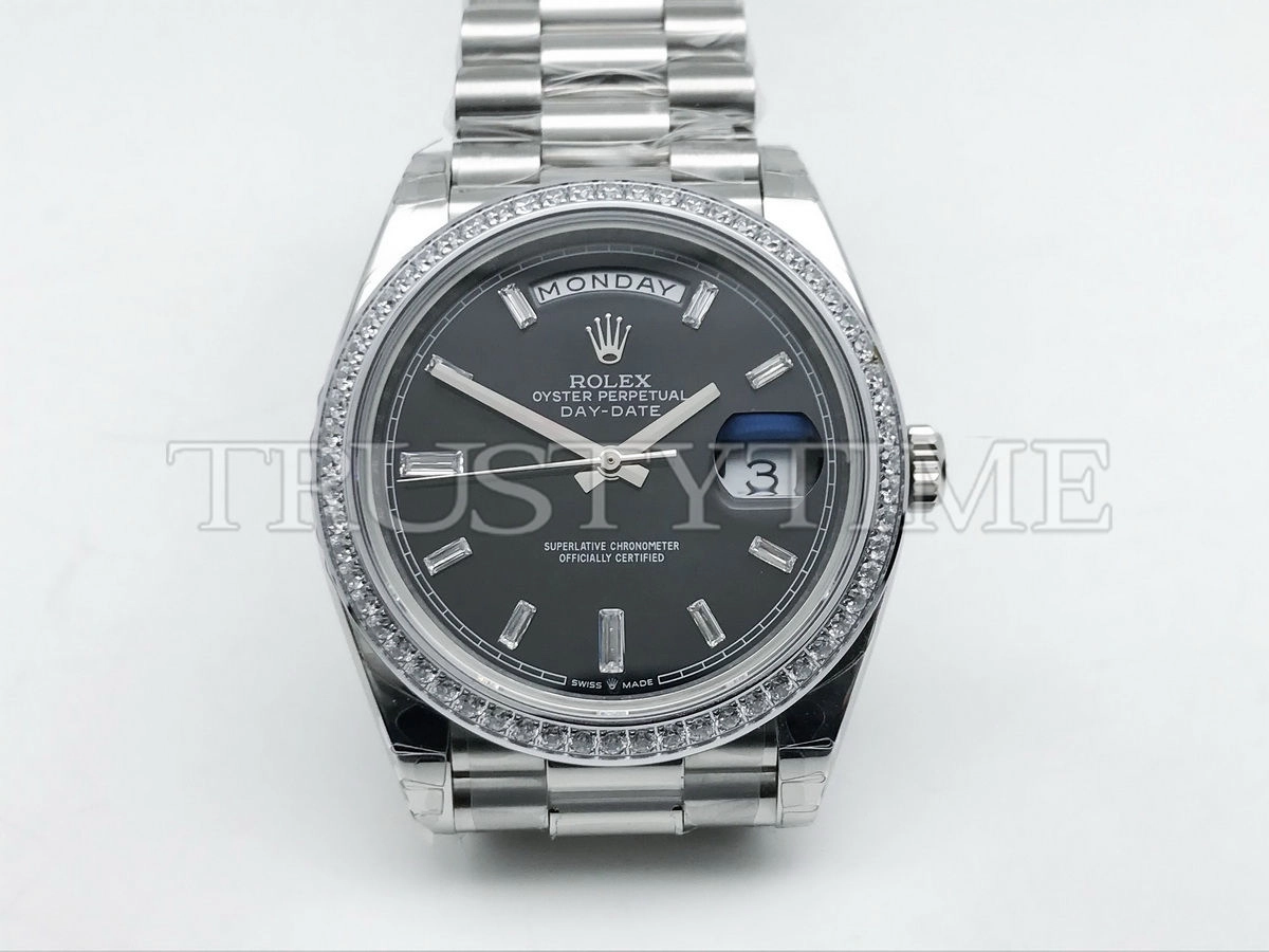 Копия часов Rolex Day-Date 40mm 228349RBR-0003