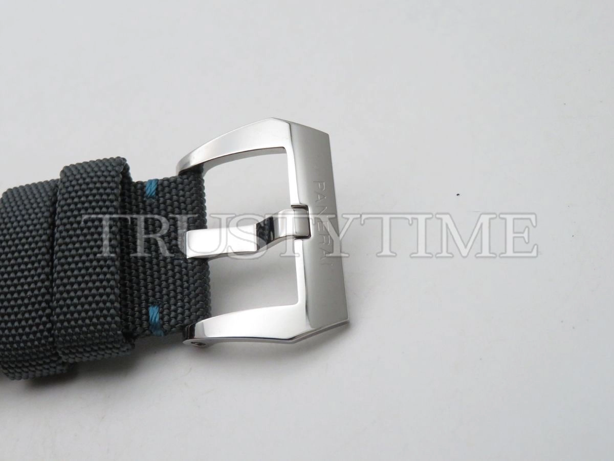 Копия часов Panerai Luminor Base Logo 3 Days Black - Blue OP 44mm PAM00774