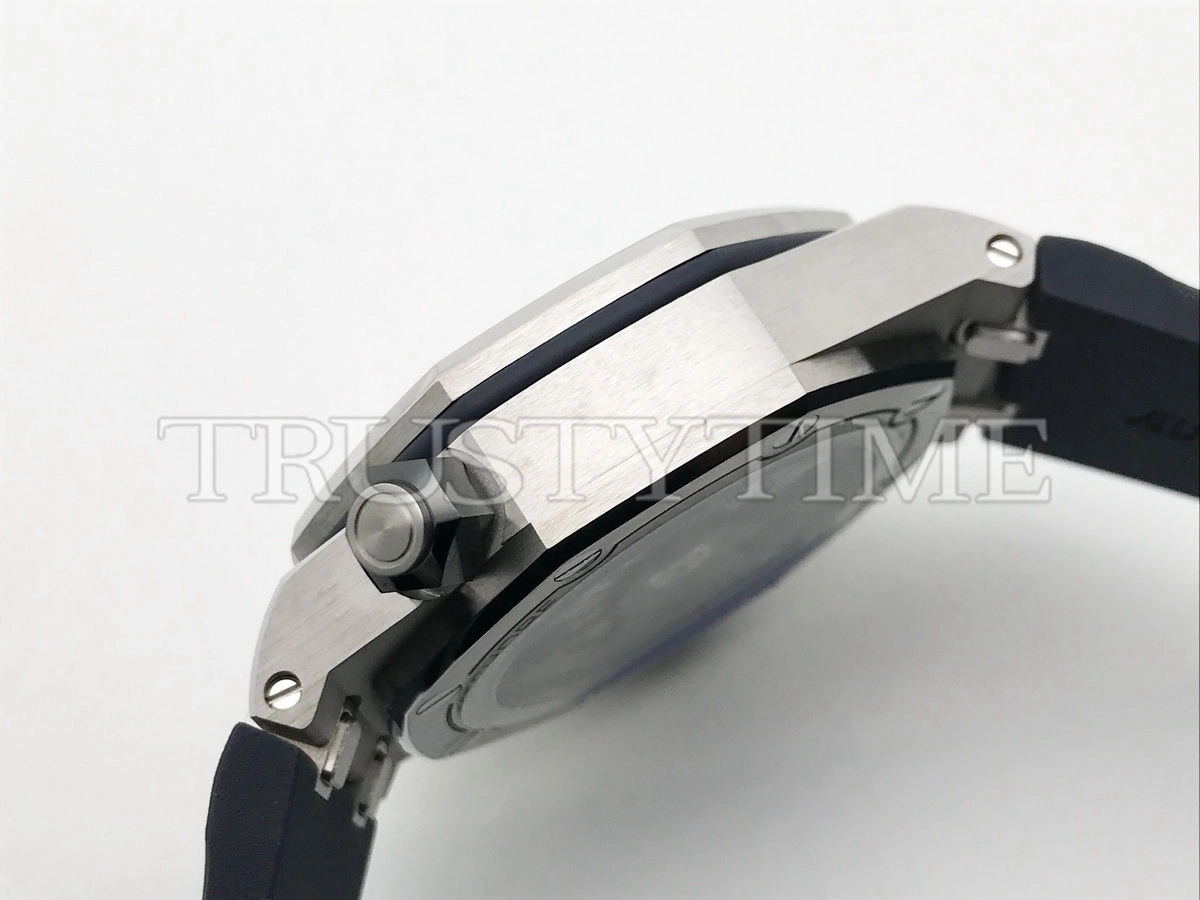 Копия часов Audemars Piguet Royal Oak Offshore Diver 15720ST.OO.A027CA.01