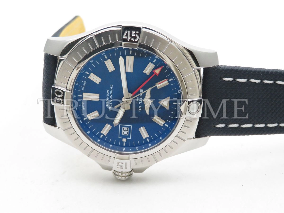 Копия часов Breitling Avenger Automatic GMT 43 A32395101C1X1