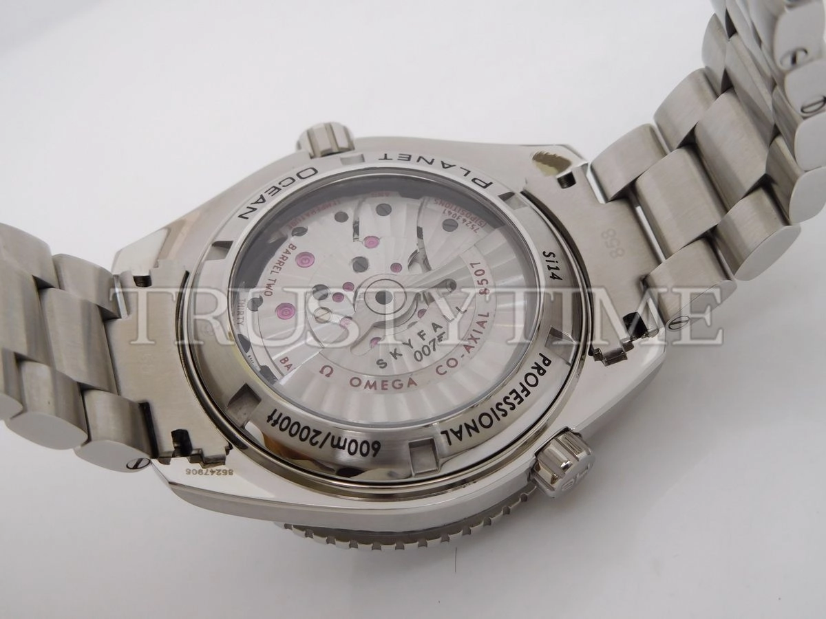 Копия часов Omega Seamaster Planet Ocean 600m Omega Co‑Axial Skyfall 007 42 mm 232.30.42.21.01.004