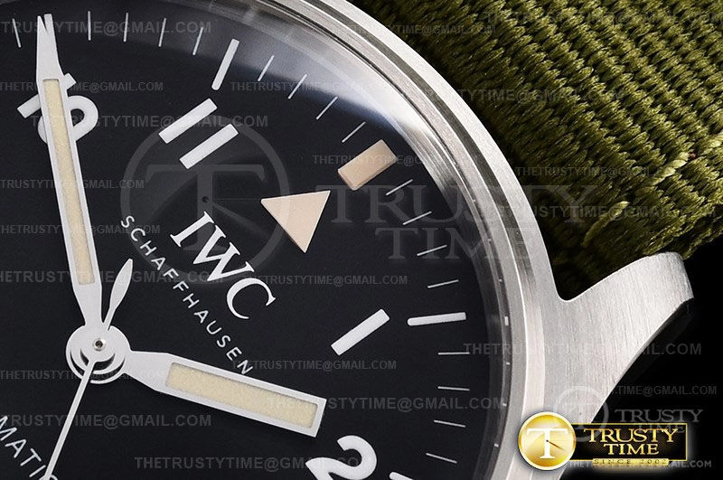 IWC Pilot's Mark XVIII Tribute to Mark XI 40mm IW327007 IWC Pilot's Mark XVIII Tribute to Mark XI 40mm IW327007