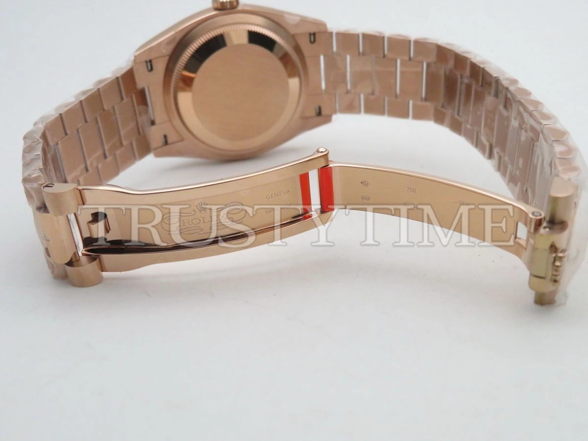 Копия часов Rolex Day-Date 36mm 128235-0029