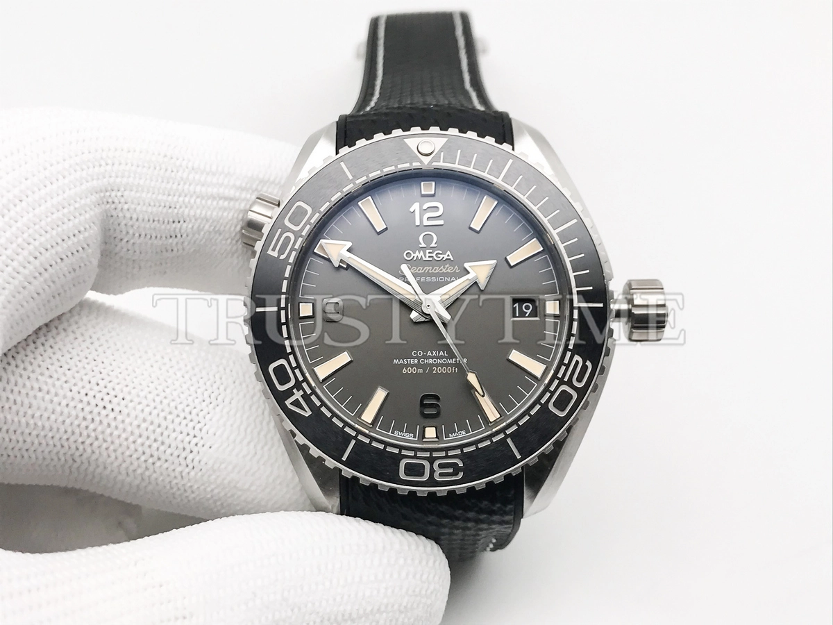 Копия часов Omega Seamaster Planet Ocean 600m 43,5mm 215.32.44.21.01.002