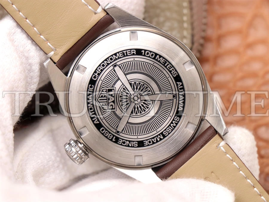 Копия часов Tag Heuer Autavia Isograph Calibre 5 42mm WBE5116.FC8266