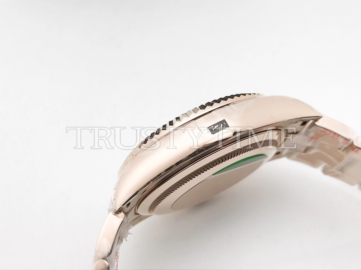 Копия часов Rolex Sky-Dweller 42mm 336935-0004
