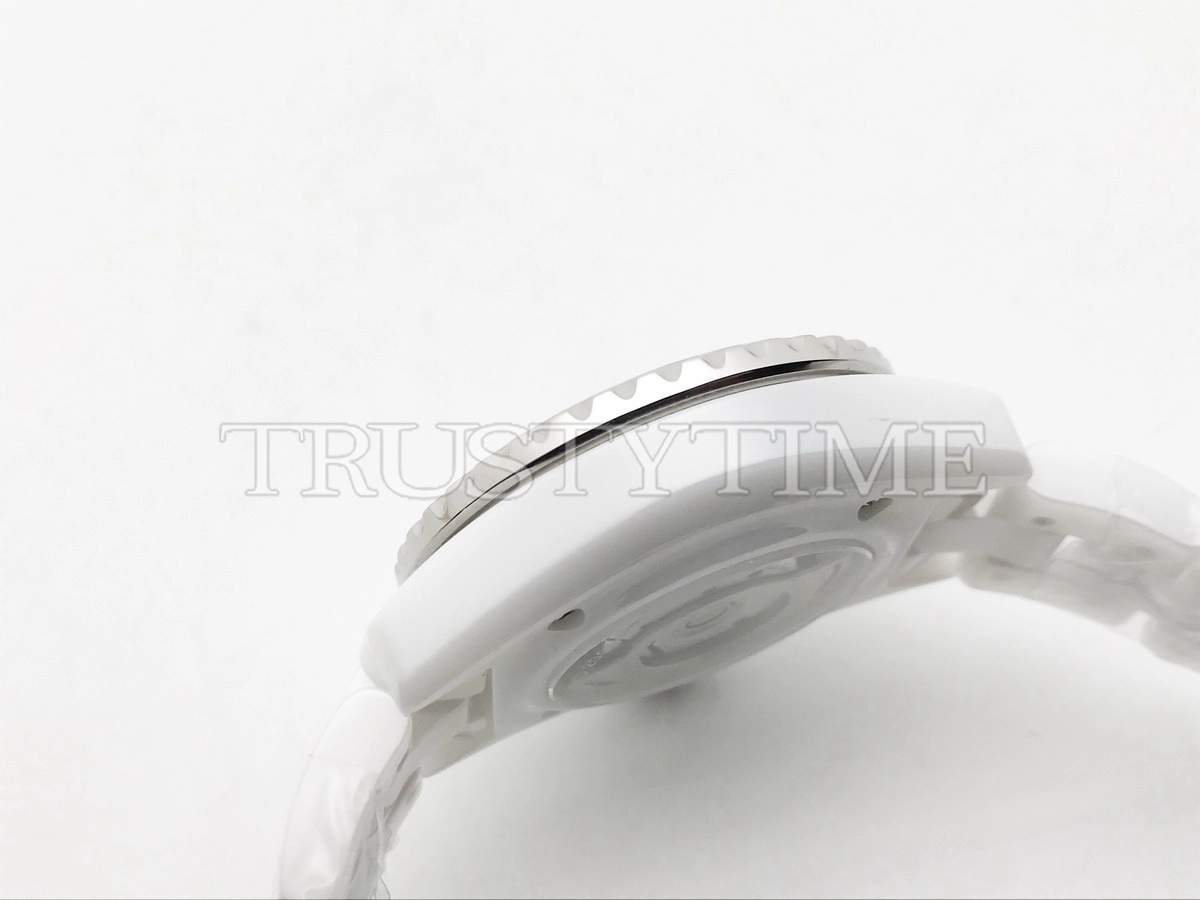 Копия часов Chanel J-12 33 H9741