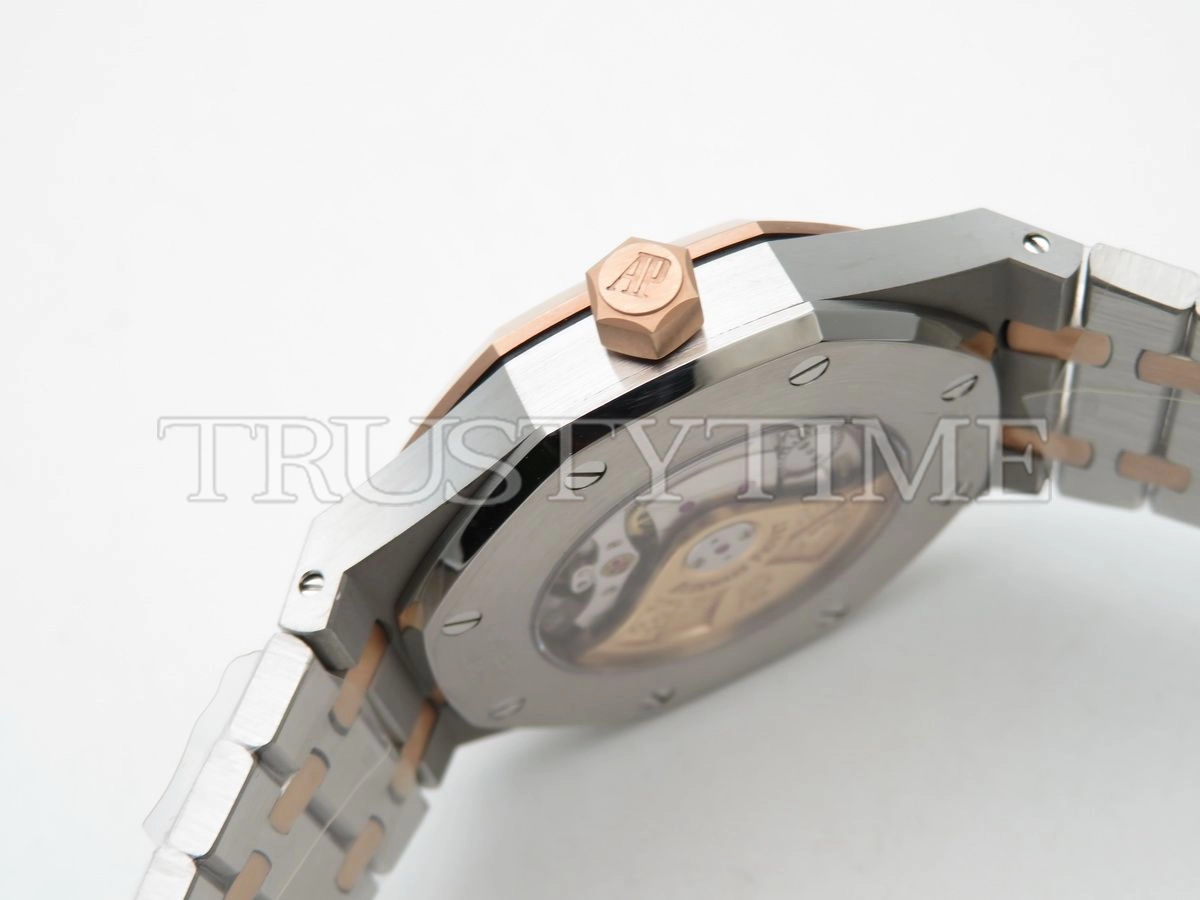 Копия часов Audemars Piguet Royal Oak Automatic II 15400SR.OO.1220SR.01