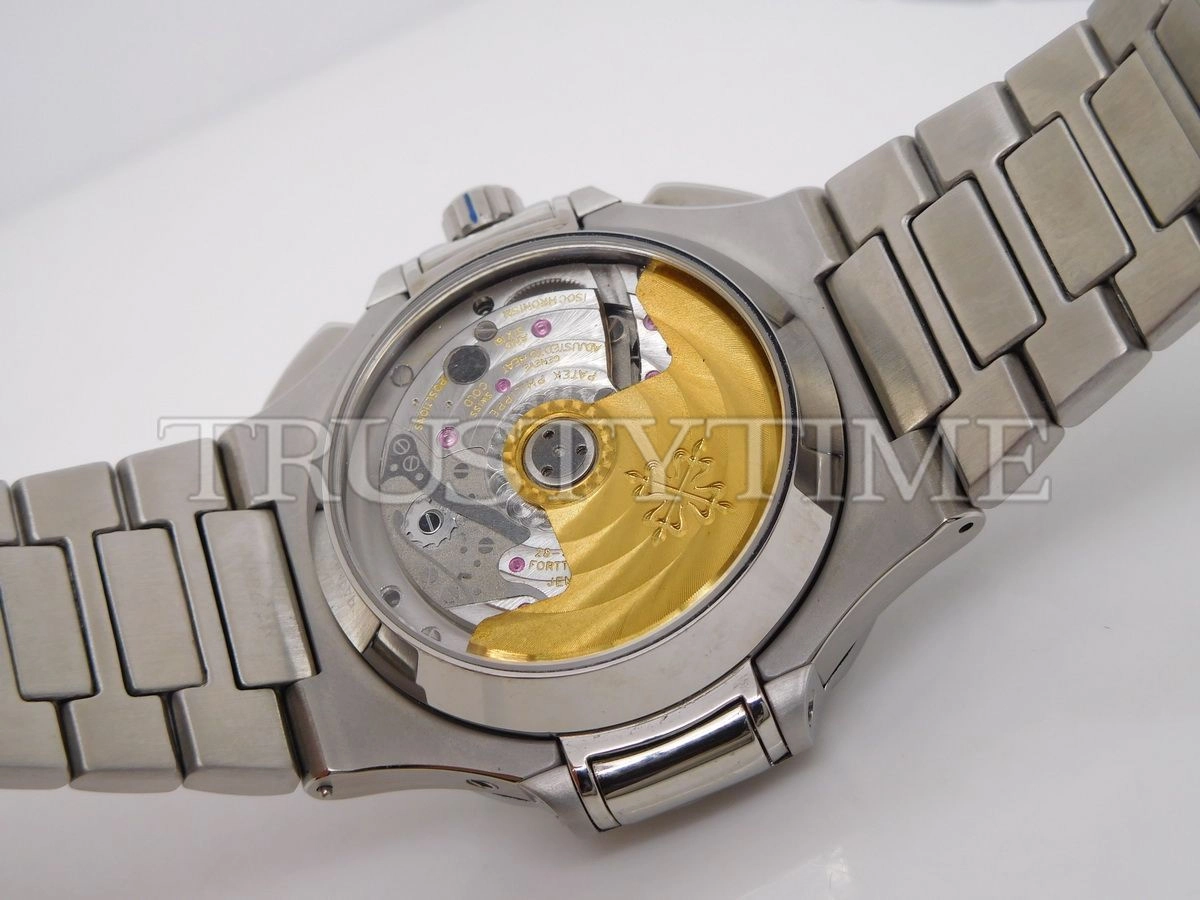 Копия часов Patek Philippe Nautilus Chronograph 40,5mm 5980/1A-014