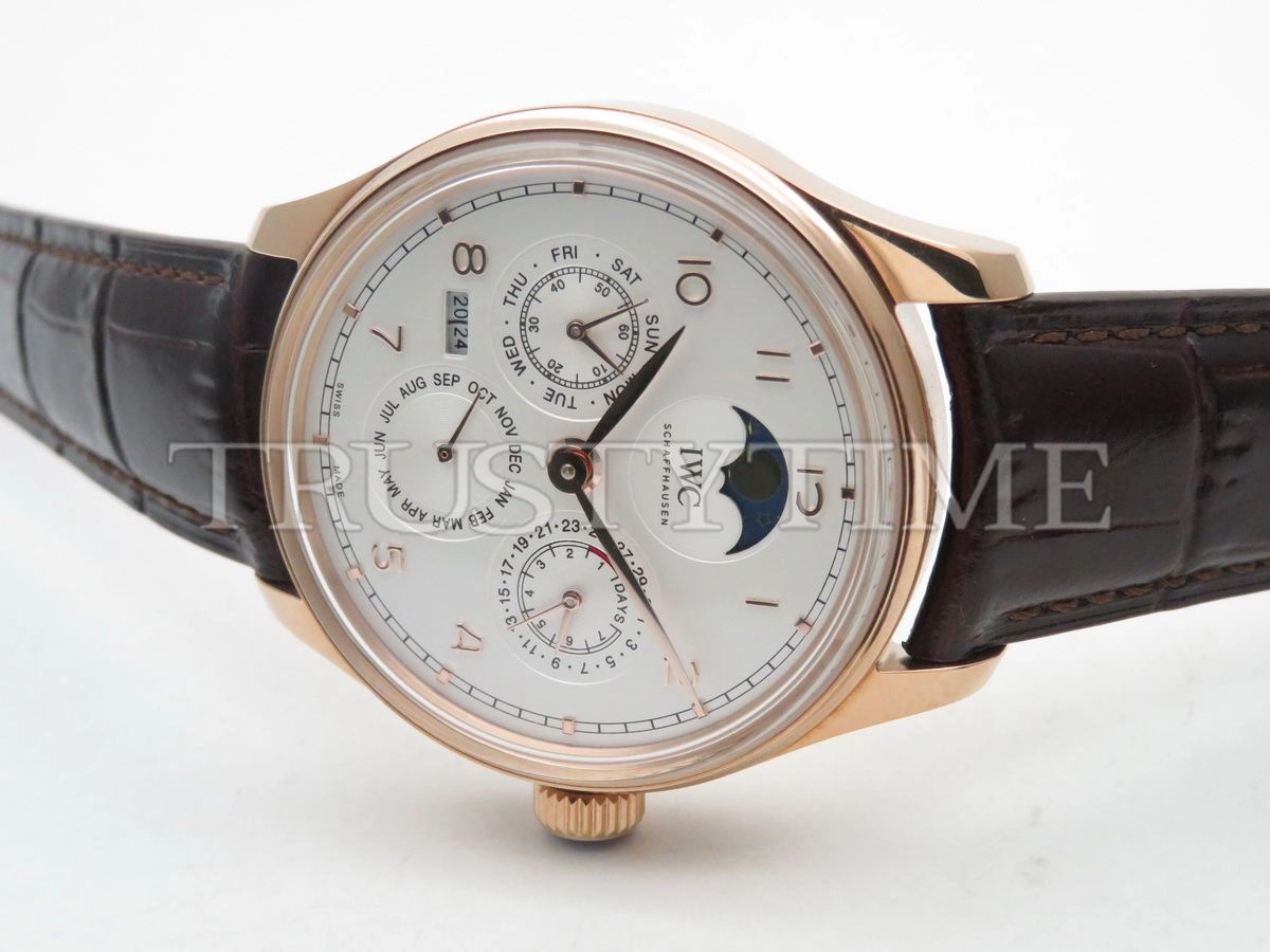 Копия часов IWC Portugieser Perpetual Calendar 44mm IW503302