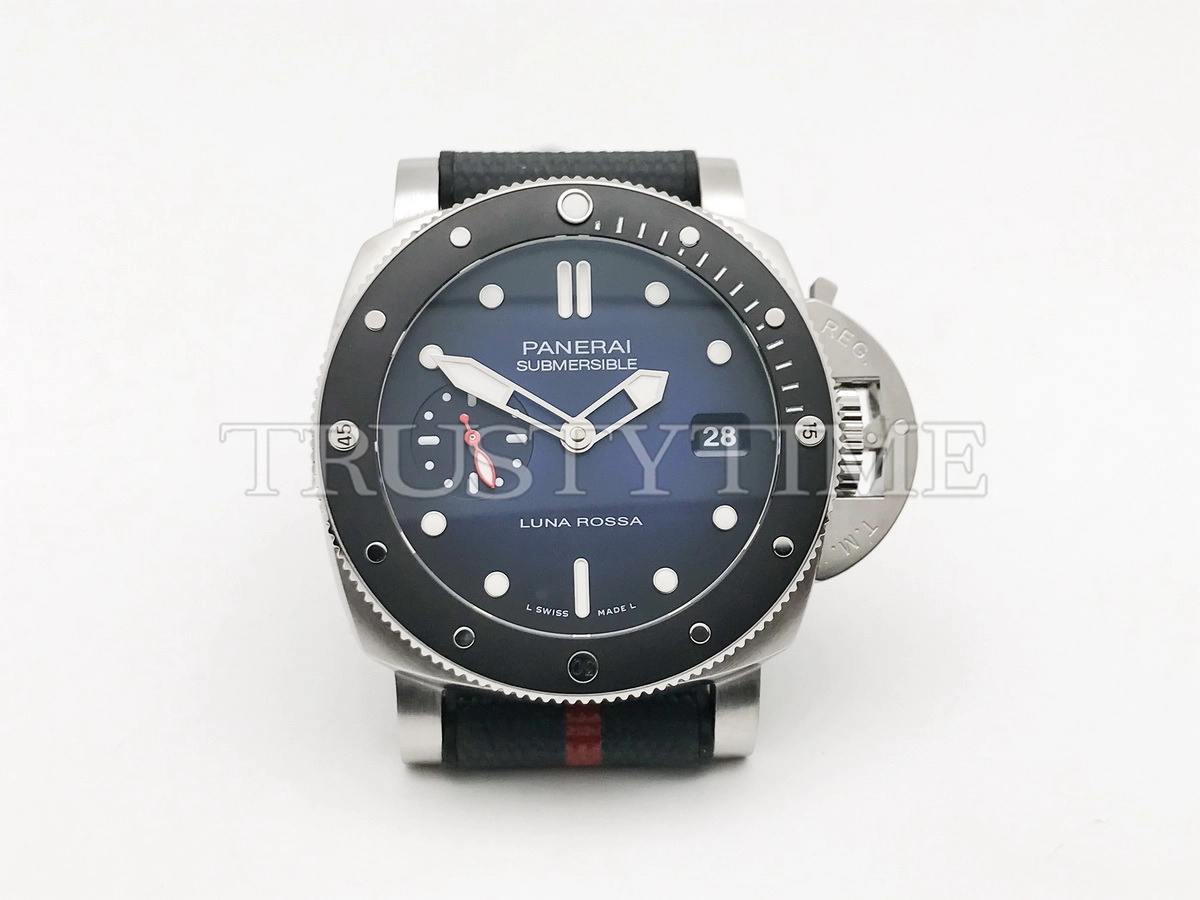 Копия часов Panerai Submersible Luna Rossa 42mm PAM01565