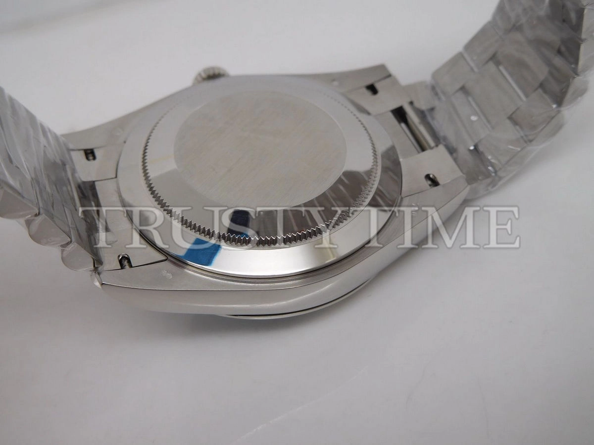 Копия часов Rolex Day-Date 40mm 228206-0004