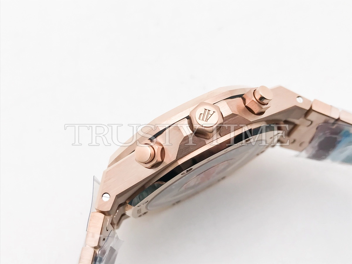 Копия часов Audemars Piguet Royal Oak Selfwinding Chronograph 26239OR.OO.1220OR.02