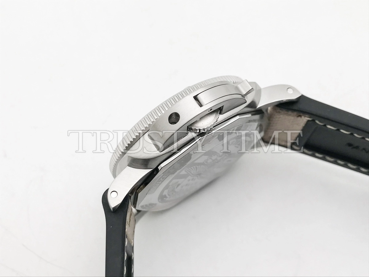 Копия часов Panerai Submersible QuarantaQuattro Navy SEALs 44mm PAM01518