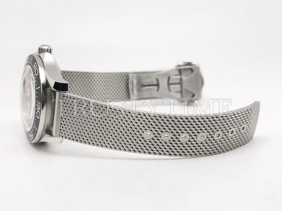 Копия часов Omega Seamaster Diver 300M Master Co-Axial 42mm No-Date 210.30.42.20.01.018 Арт.OM-1037