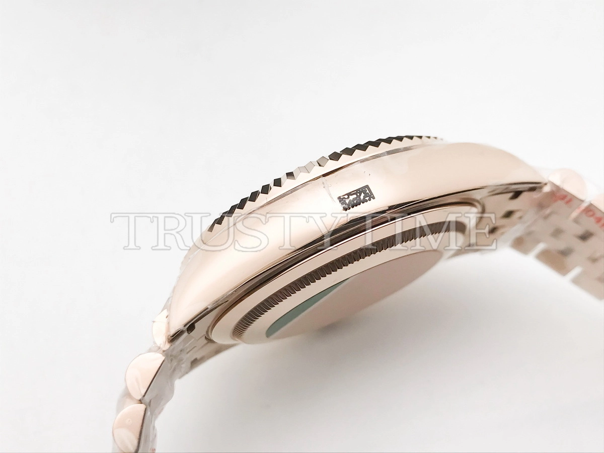 Копия часов Rolex Sky-Dweller 42mm 336935-0008