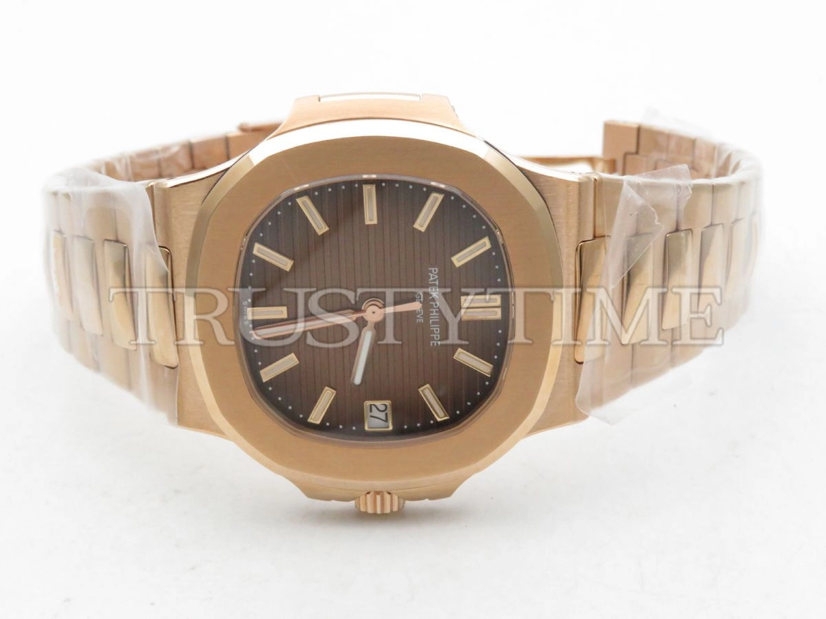 Копия часов Patek Philippe Nautilus 40mm 5711/1R-001