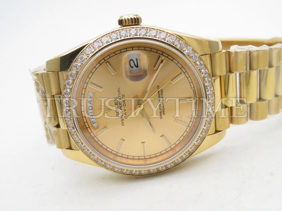 Копия часов Rolex Day-Date 40mm 228348RBR-0008