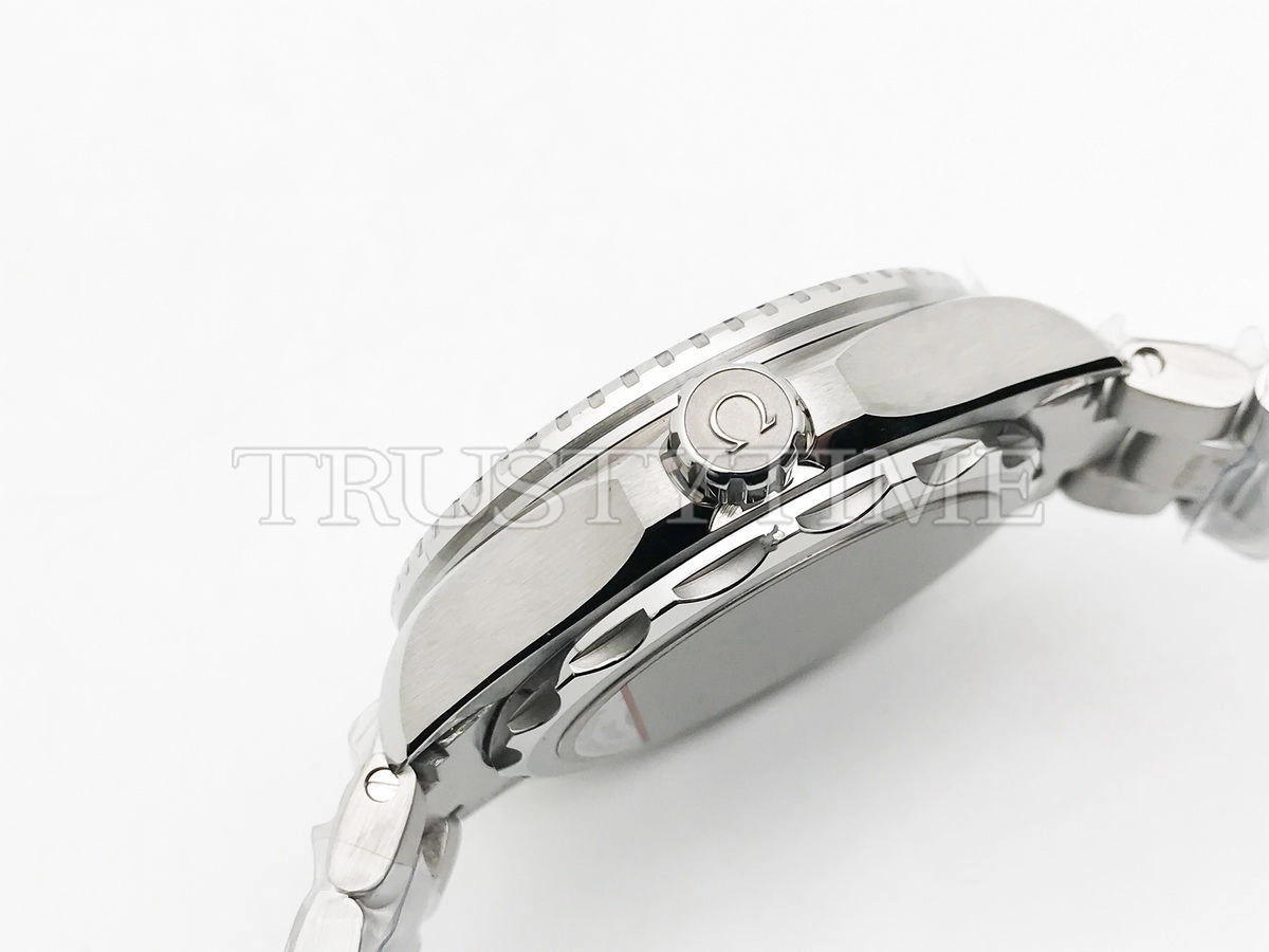Копия часов Omega Seamaster Planet Ocean 6000m Co‑Axial Master Chronometer 45,5mm 215.30.46.21.03.002