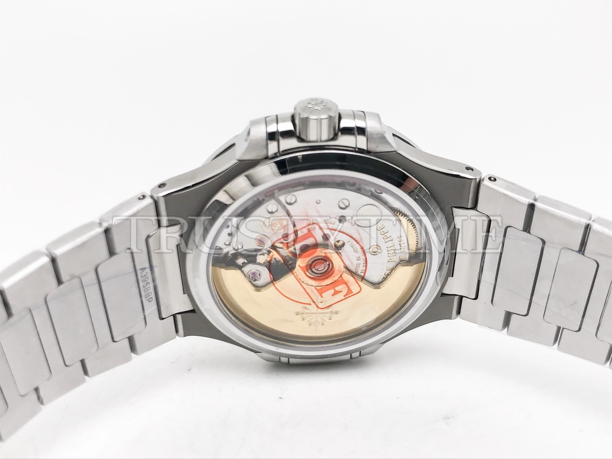 Копия часов Patek Philippe Nautilus Ladies 35mm 7118/1200A-011 Арт.PP-0777