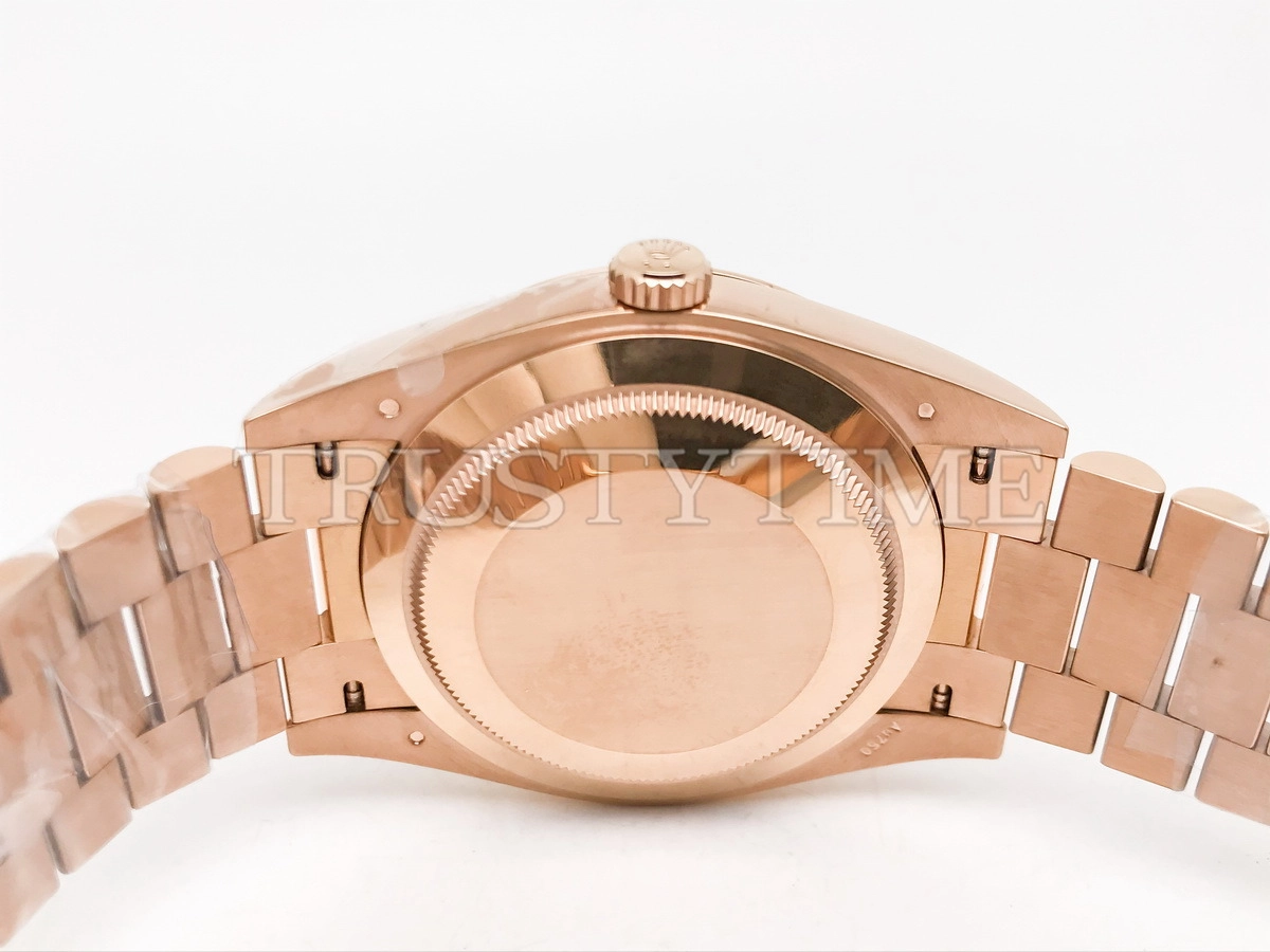 Копия часов Rolex Day-Date 40mm 228235-0045