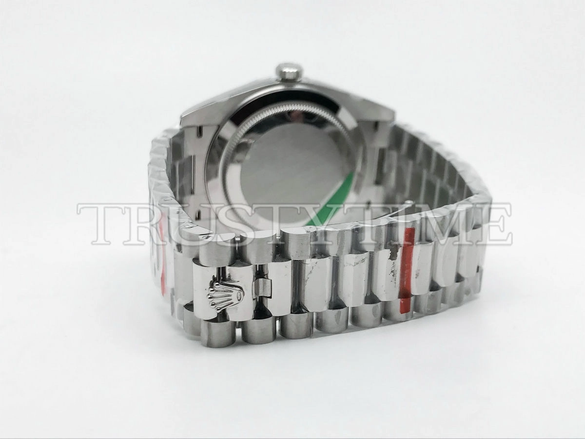 Копия часов Rolex Day-Date 40mm 228349RBR-0003