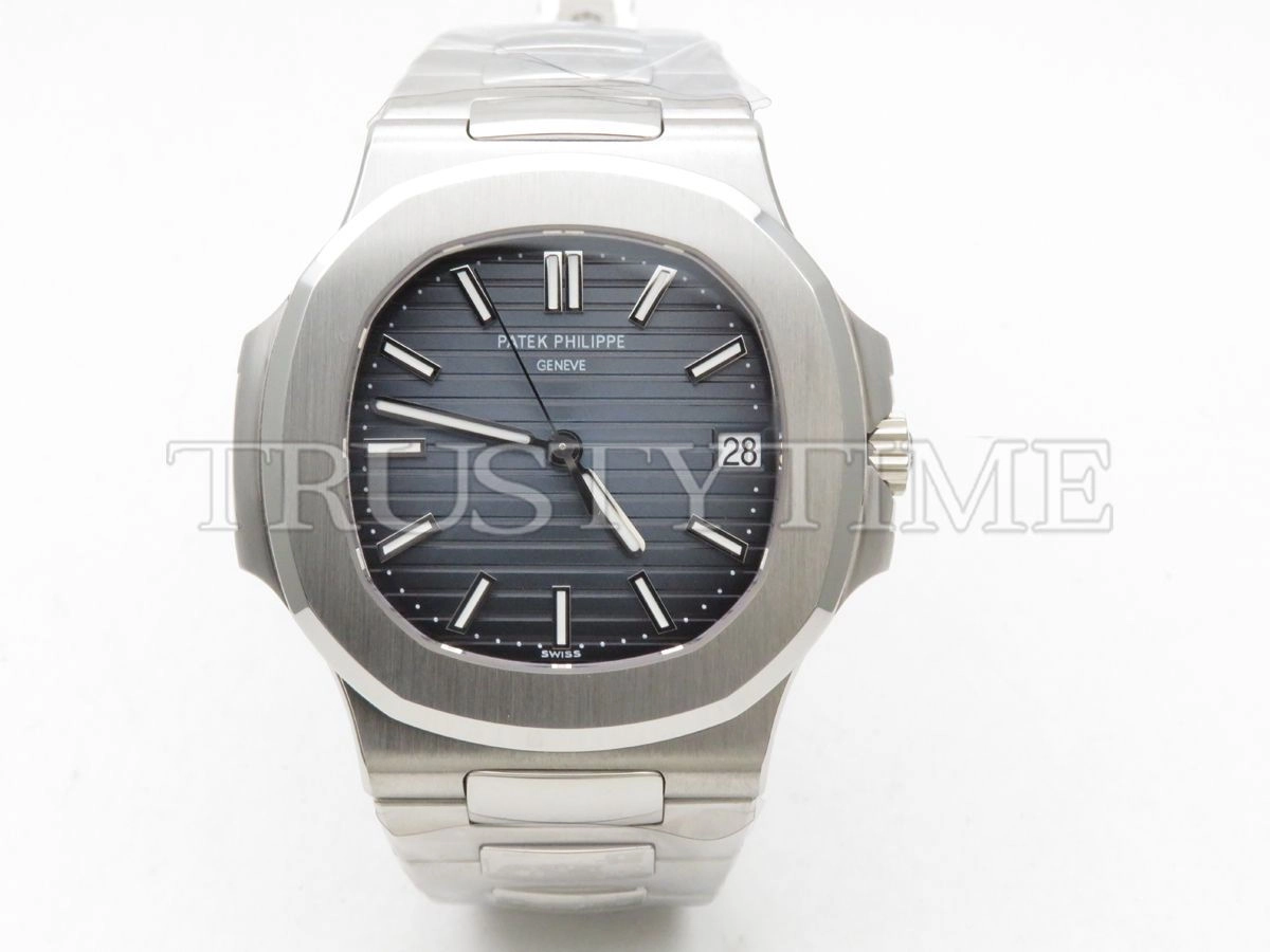 Копия часов Patek Philippe Nautilus 40mm 5711/1A-010