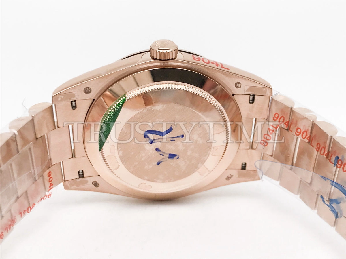 Копия часов Rolex Day-Date 40mm 228235-0005