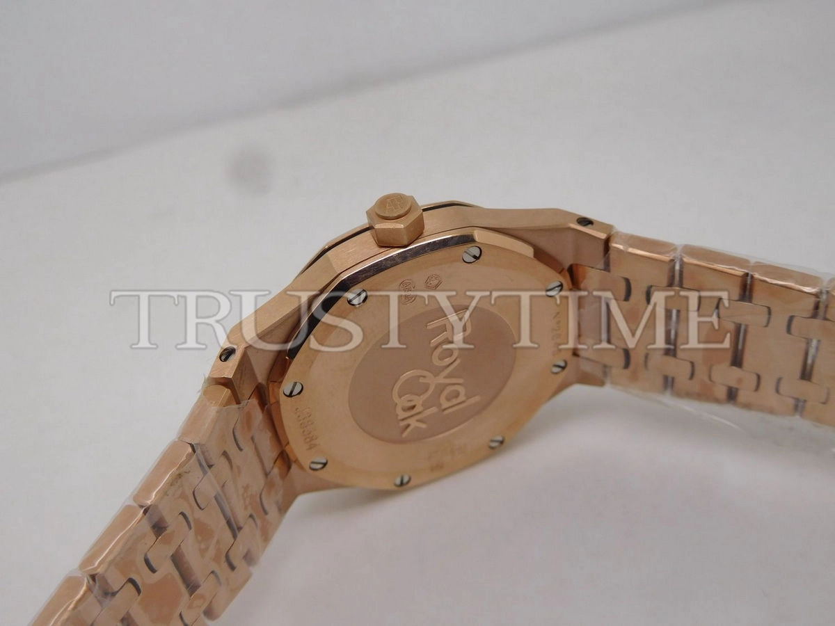 Копия часов Audemars Piguet Royal Oak Frosted 33mm 67653OR.GG.1263OR.01