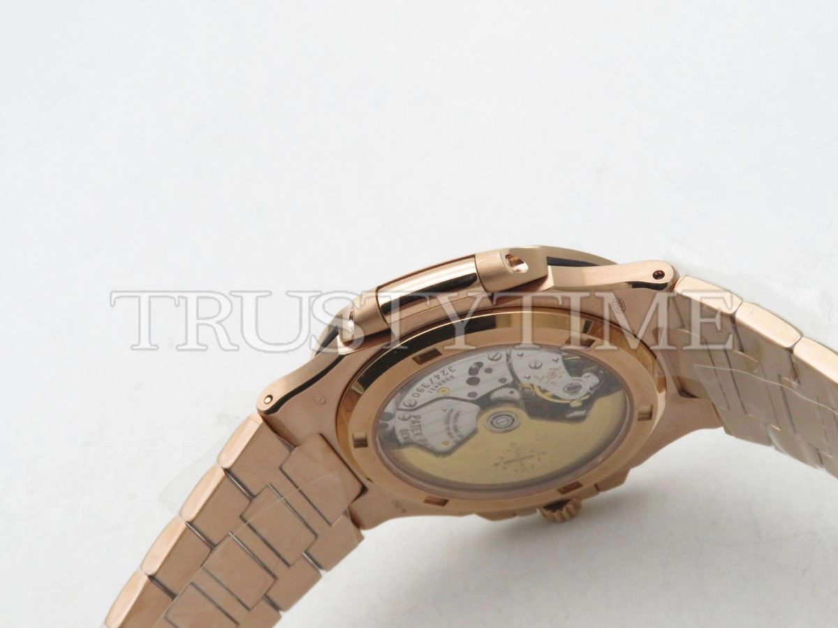 Копия часов Patek Philippe Nautilus 40mm 5711/1R-001