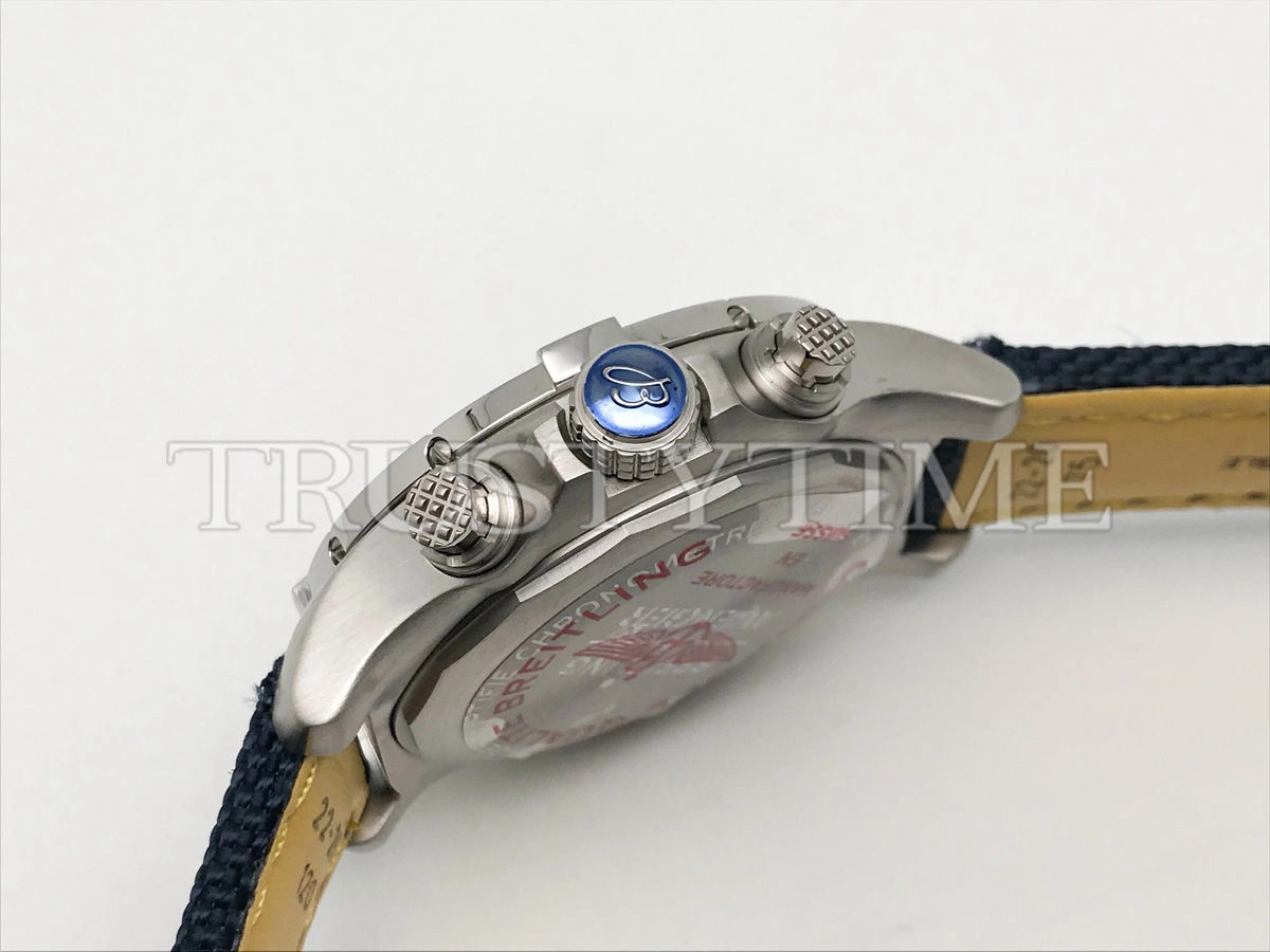 Копия часов Breitling Avenger Chronograph 45 A13317101C1X1