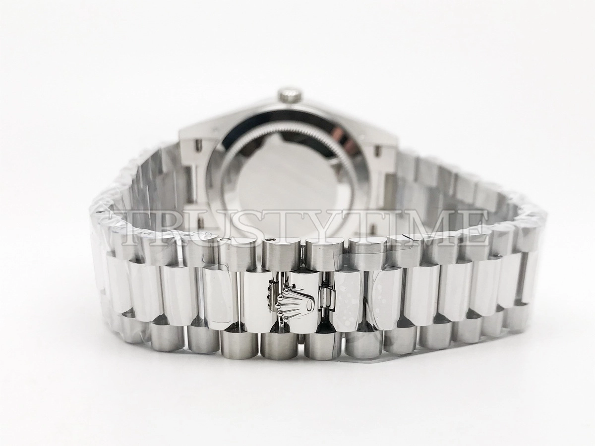 Копия часов Rolex Day-Date 40mm 228239-0076