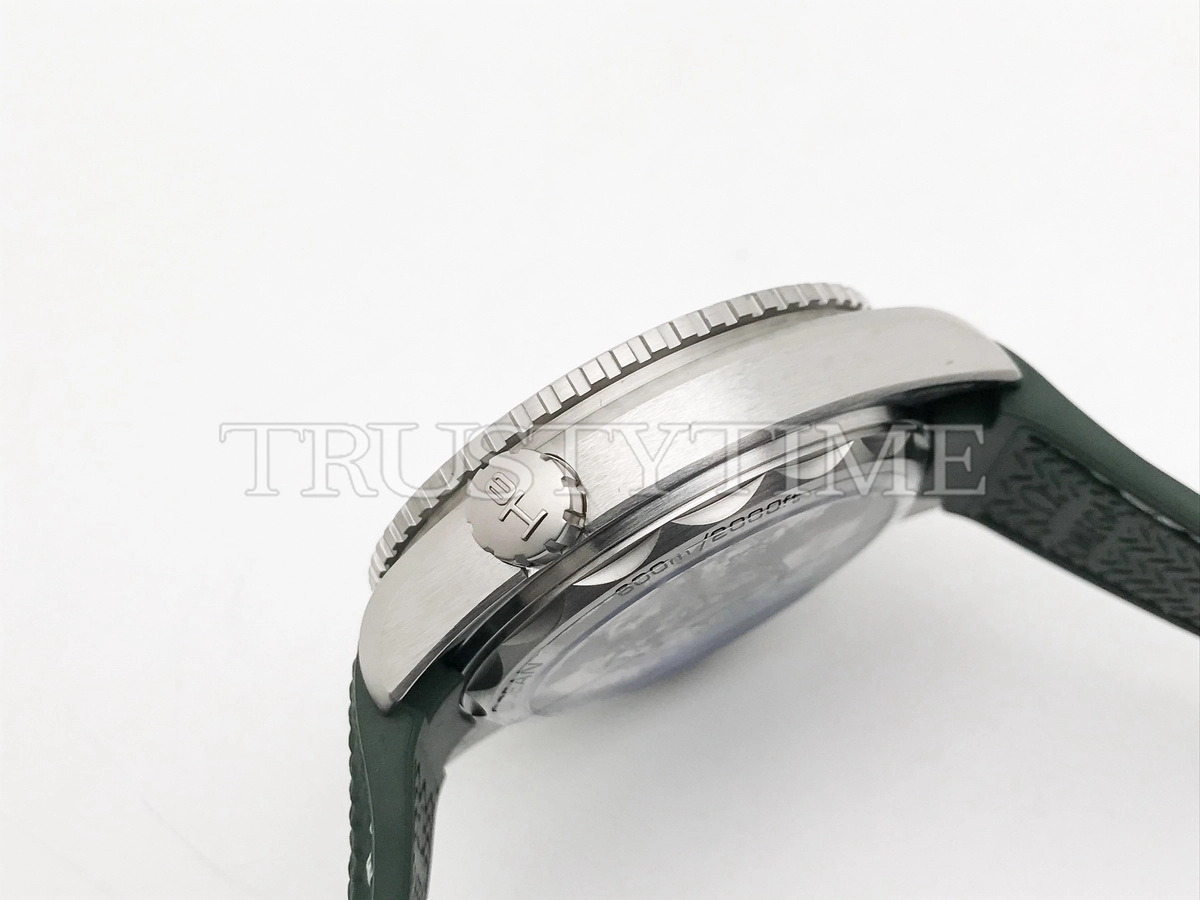 Копия часов Omega Seamaster Planet Ocean 600m 43,5mm 215.32.44.21.06