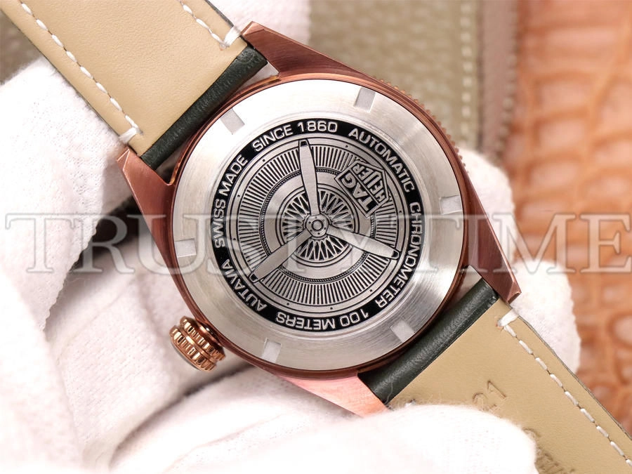 Копия часов Tag Heuer Autavia Isograph Calibre 5 42mm WBE5190.FC8268