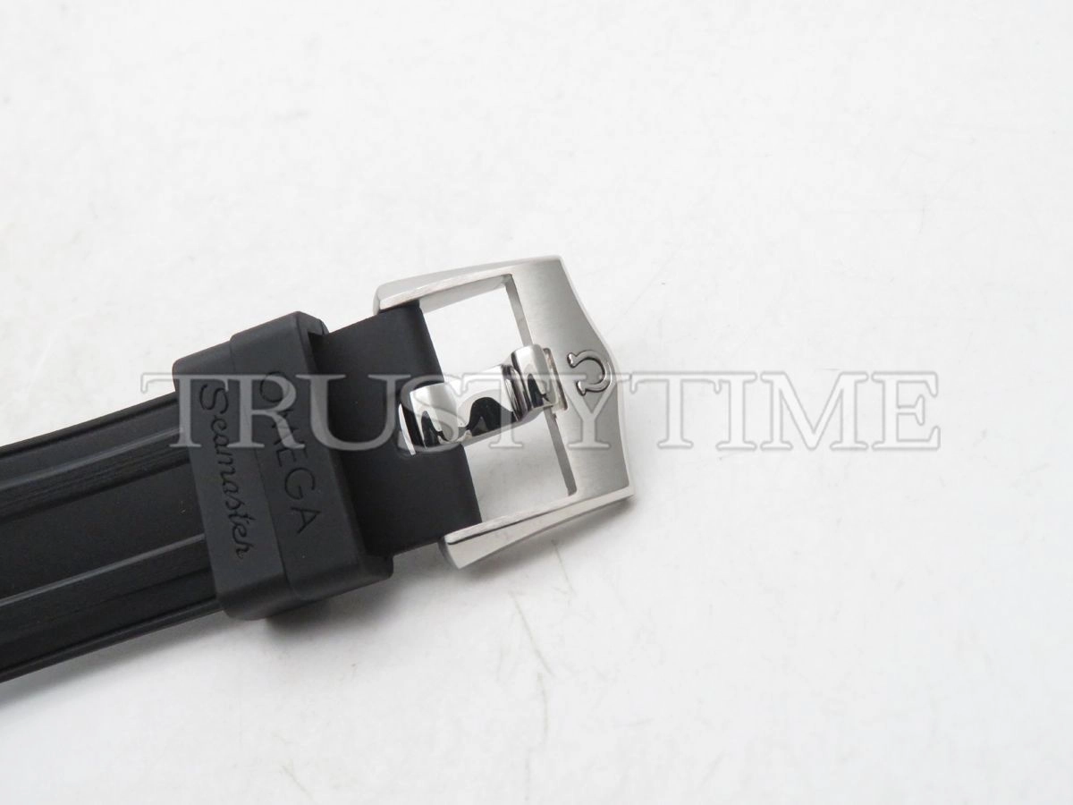 Копия часов Omega Seamaster Diver 300m Co‑Axial Master Chronometer Chronograph 44mm 210.32.44.51.01.001