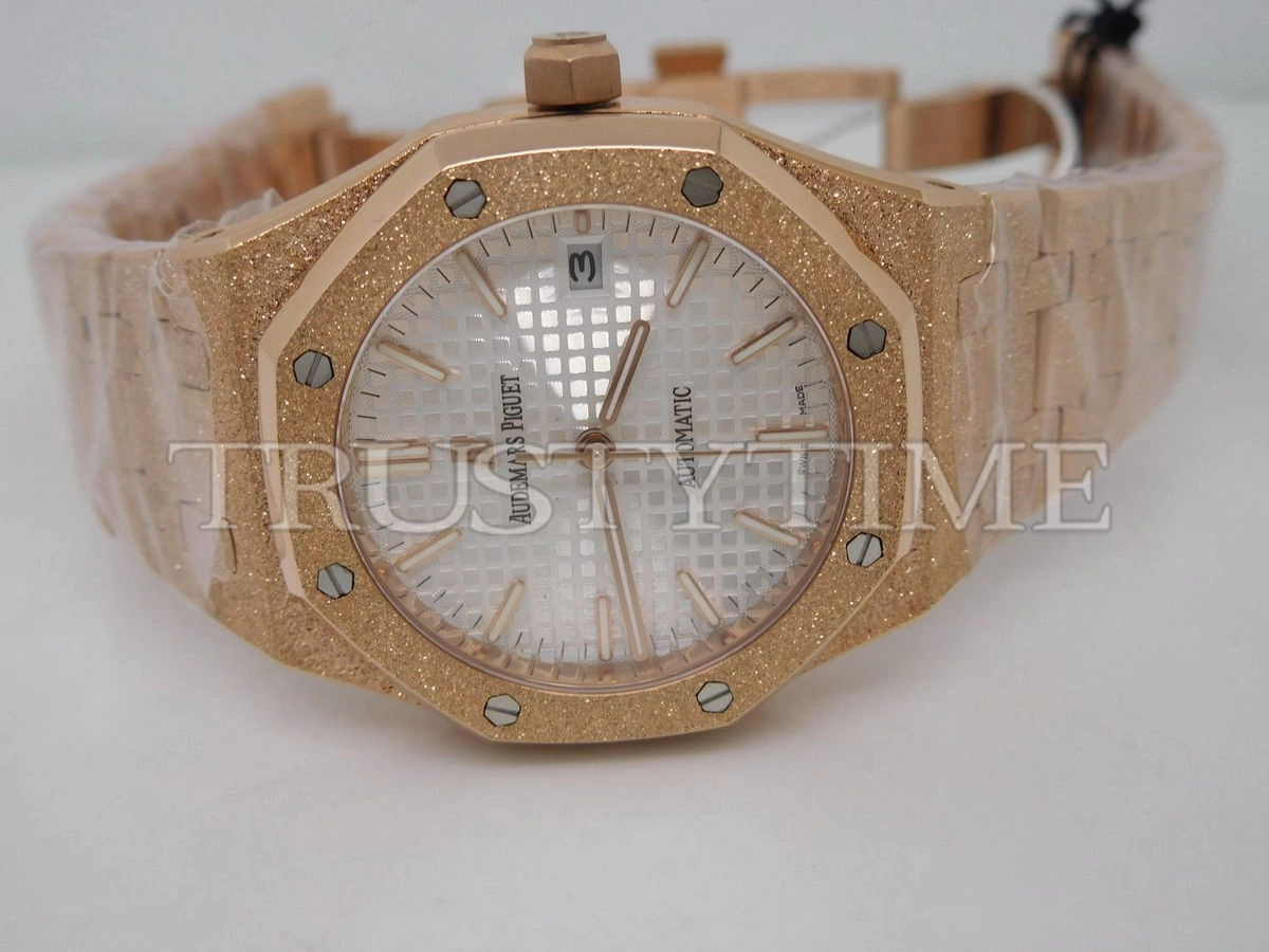 Копия часов Audemars Piguet Royal Oak Frosted 37mm 15454OR.GG.1259OR.01