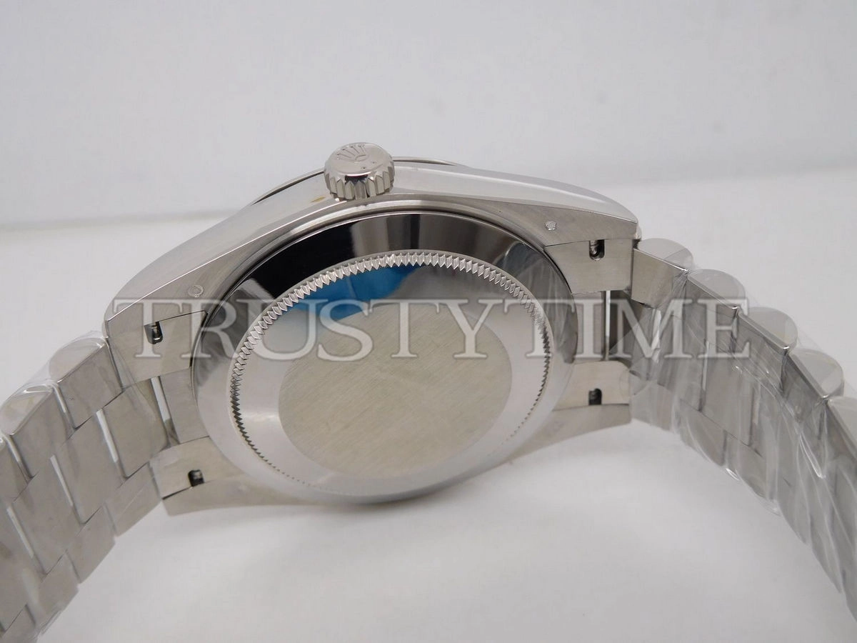 Копия часов Rolex Day-Date 40mm 228206-0004